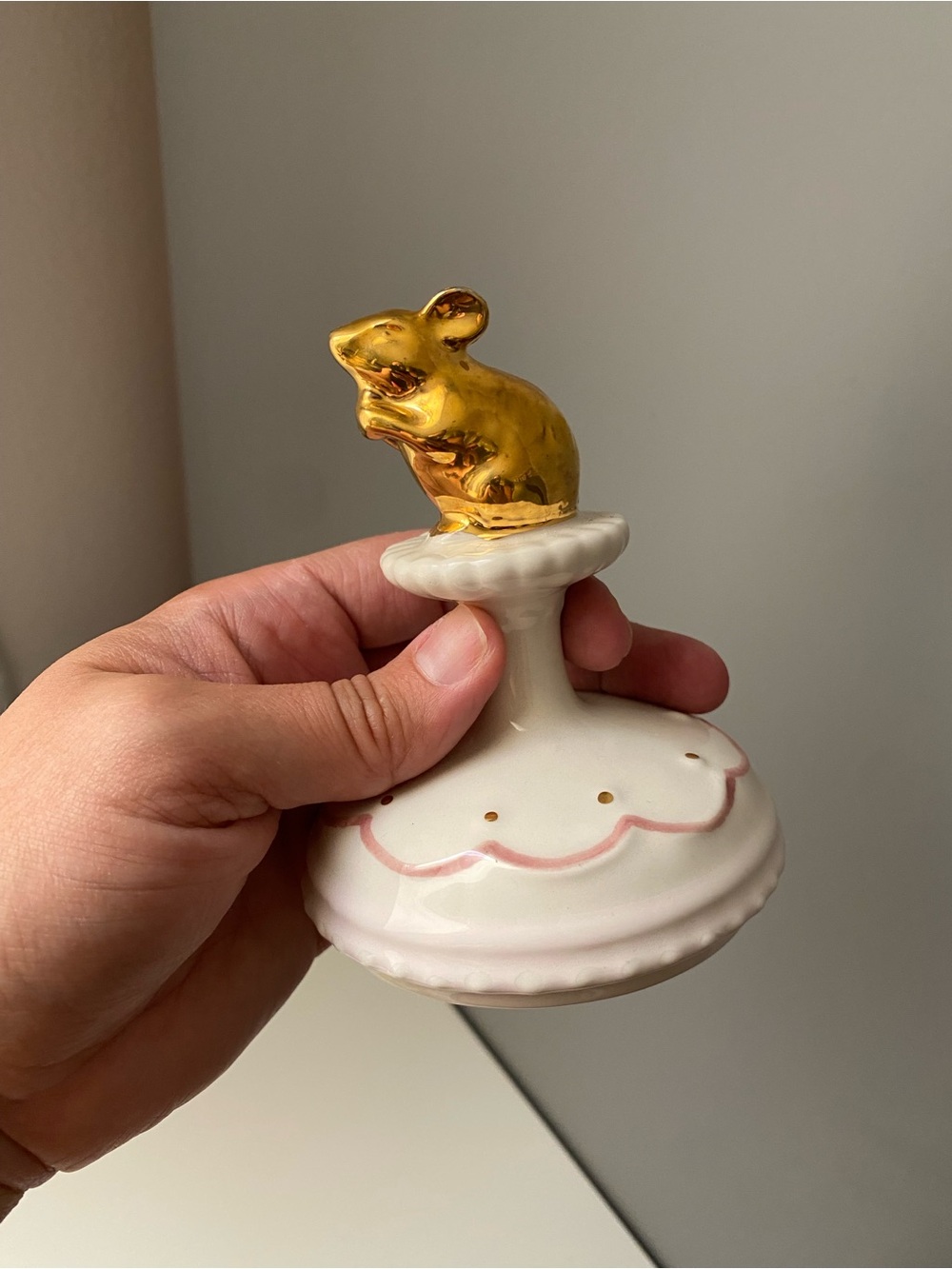 Anthropologie Philomena Gold Mouse Cookie Stamp